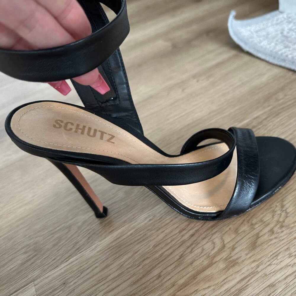 NWT Schutz Lauanne Couros Summer Mes shoe Black- 8.5